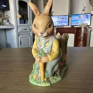 Easter Bunny Rabbit Ceramic Planter Candy Holder Basket Adorable Vintage